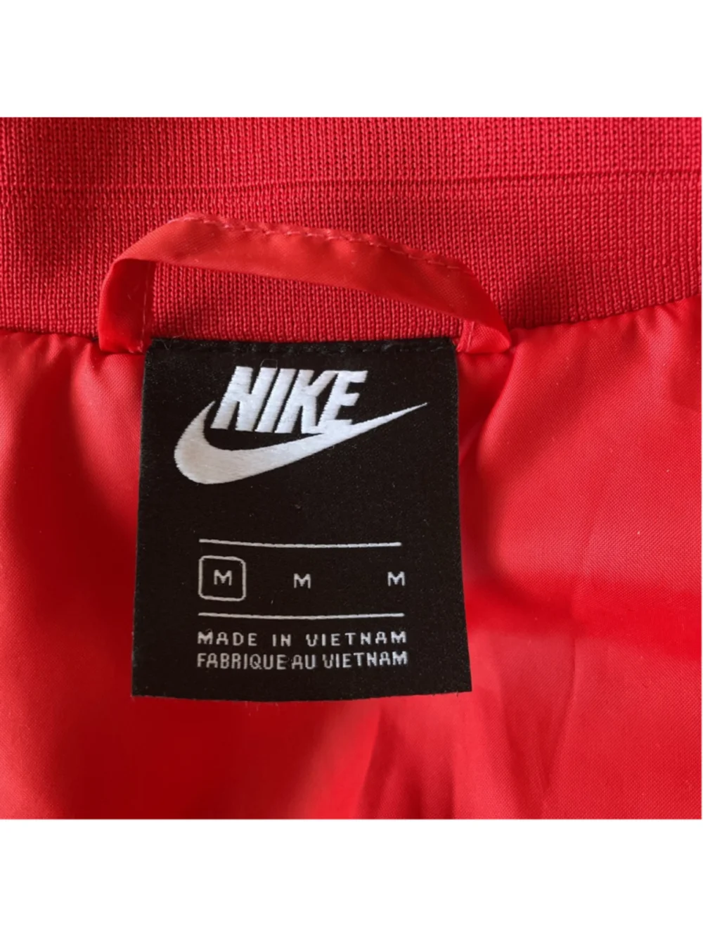 Women Nike Satin Chain Red Jacket Size Medium
